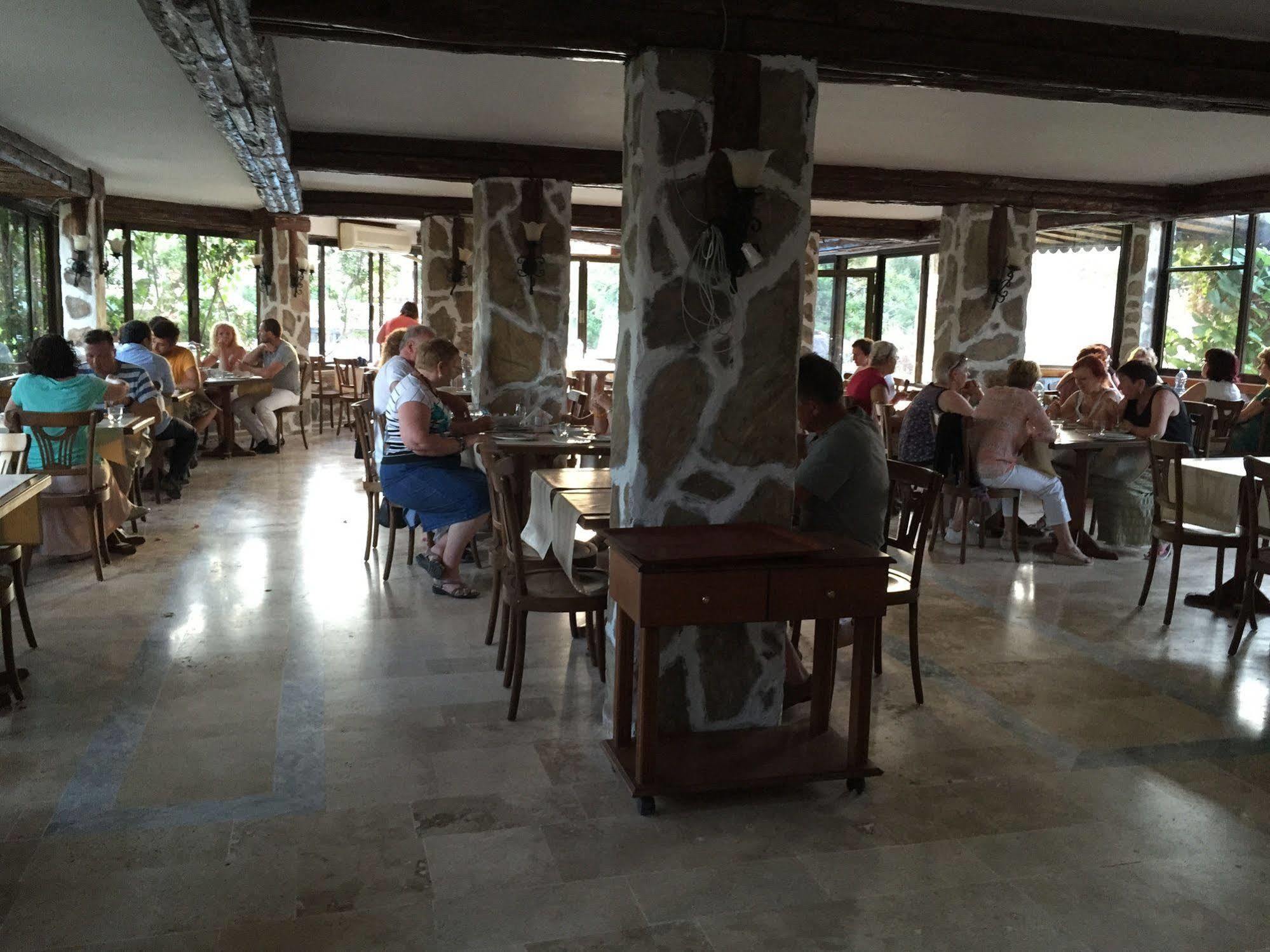 Pataros Hotel Patara Ngoại thất bức ảnh