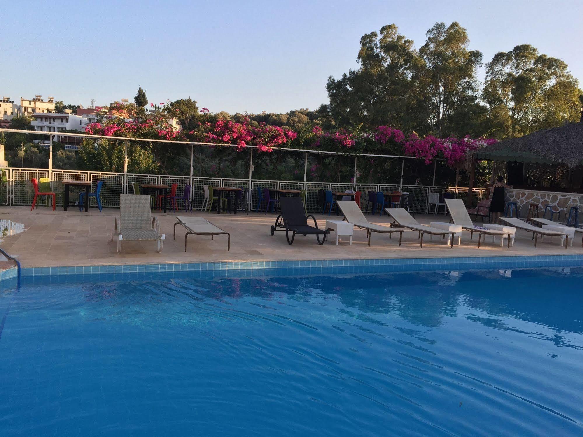 Pataros Hotel Patara Ngoại thất bức ảnh